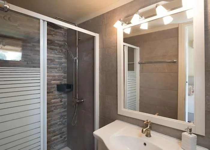 Traditional House Village ヴィラ Ayvaryara