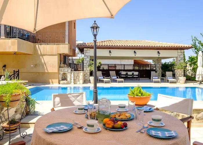 Traditional House Village Ayvaryara