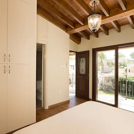 فيلة Traditional House Village *