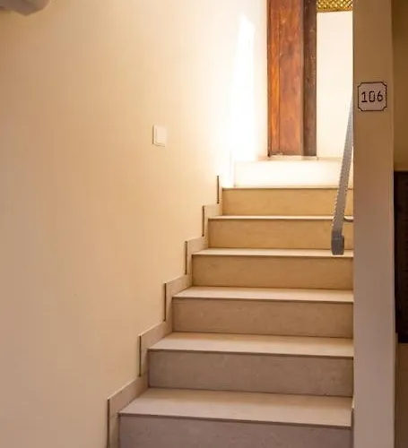 Traditional House Village 빌라 Ayvaryara