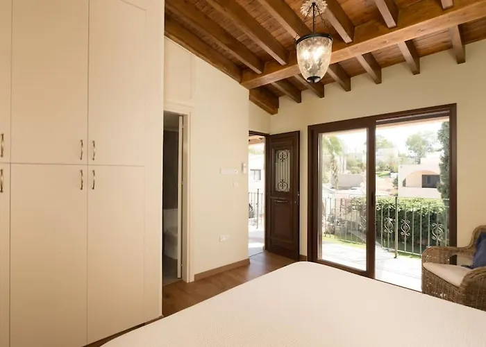 فيلة Traditional House Village *