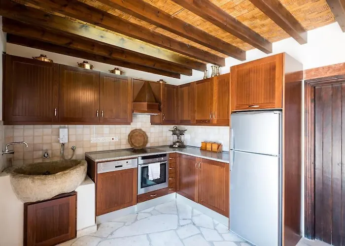 Traditional House Village فيلة Ayvaryara